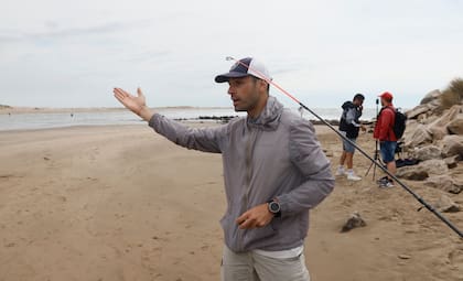 Muchos pescadores de Mar Chiquita aún no se recuperar de la impresión de la ola gigante que afectó ayer la zona