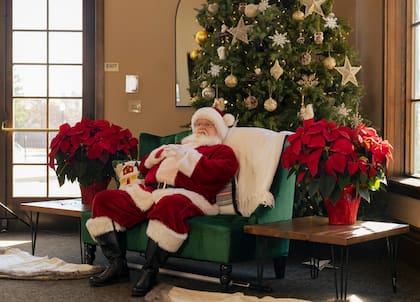 Muchos rechazan el consumo y las celebraciones que consideran innecesarias