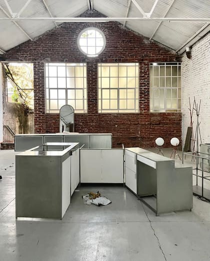 Muebles de cocina modulares realizados por Esteve en asociación con Martín Mercante y Santiago Legnini Otero.
