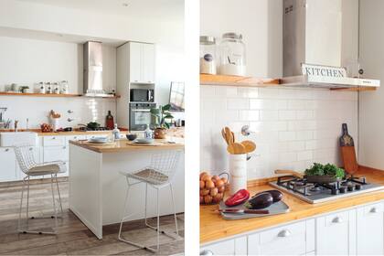 Muebles de madera laqueada diseñados por Arq. Alejandra Lista. La mesada, tapa de la isla y los estantes son de paraíso. Pileta ‘Country’ (Ferrum). Cerámicos ‘Subway’ de 7,5x15cm (Blaisten). Banquetas (Gift Collection).