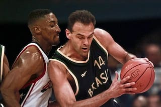 Muere Oscar Schmidt, miembro del Salón de la Fama del Baloncesto de Brasil