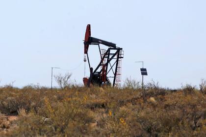 Edvsa tomó visibilidad en el último mes tras la denuncia que hicieron varias pymes en Neuquén por la falta de pago de servicios realizados para la compañía. Las denuncias provienen desde los servicios de combis que transportaban a los empleados a los yacimientos, hasta los proveedores de conductores