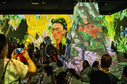 Muestra inmersiva dedicada a Frida Kahlo en el Centro de Convenciones Buenos Aires