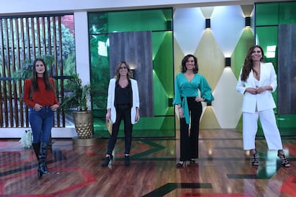Roxy Vázquez y un elenco "suplente": Luli Fernández, Sandra Borghi y Flor de la V