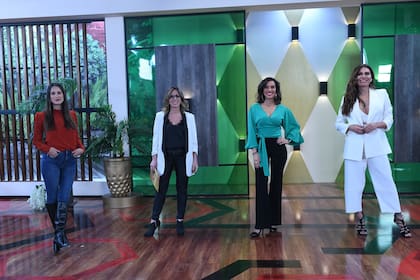 Roxy Vázquez y un elenco "suplente": Luli Fernández, Sandra Borghi y Flor de la V