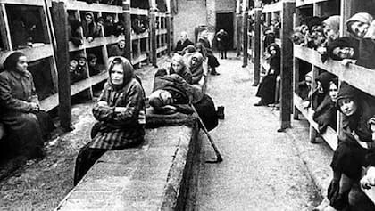 Mujeres en los barracones de Ravensbrück