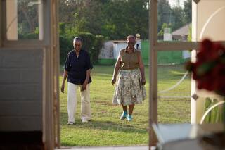 Mujeres kenianas perdieron a sus esposos y luego su tierra. Pero algunas oponen resistencia
