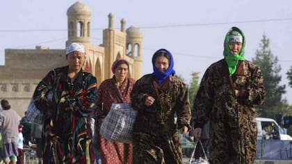 Mujeres uzbekas en la localidad de Karshi, próxima a la frontera con Afganistan.