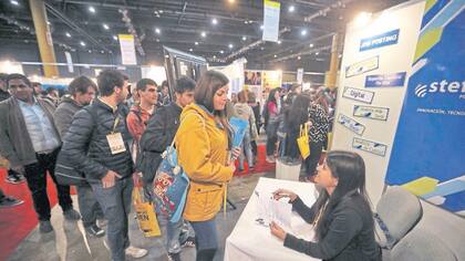 Multitud. Ir temprano era la mejor opción. Se vio a seleccionadores cansados, pero activos