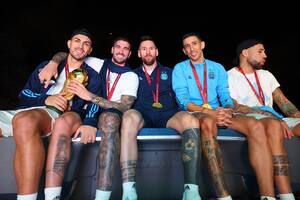El “viajero” de Messi: la bebida que eligió para tomar en el micro de los campeones
