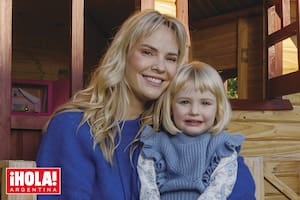 Muni y su hija Carmela posan juntas por primera vez en una producción de fotos.