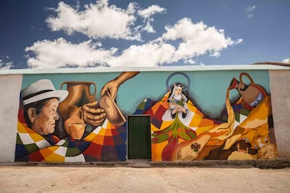 Mural en Casira, pueblo alfarero.