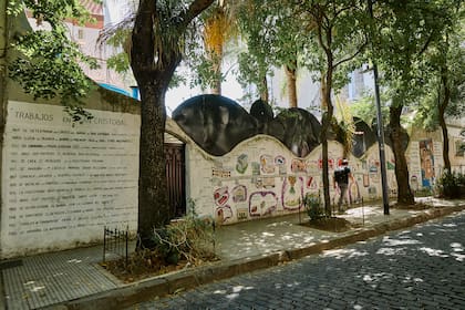 Mural sobre los trabajos en San Cristóbal en Oruro 1071