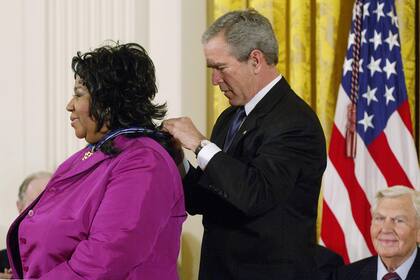 El 9 de noviembre de 2005, junto al entonces presidente de Estados Unidos George Bush