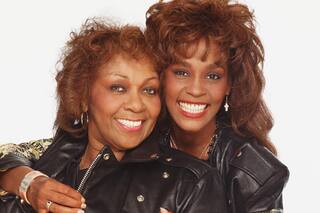 Murió Cissy Houston, emblemática cantante de gospel y madre de Whitney Houston