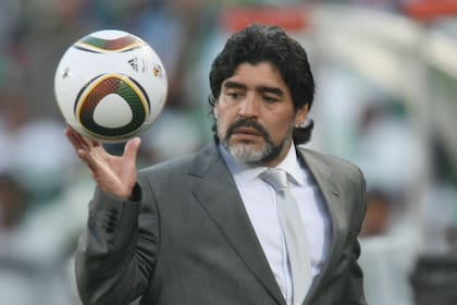 La función de director técnico fue apenas un apéndice en la relación de Maradona con la selección, y uno de sus puntos bajos; terminó mal en Sudáfrica 2010.
