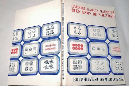 La famosa portada de "Cien años de soledad", que diseñó Rojo