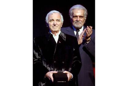 Noviembre de 2006, en El Cairo, junto al actor egipcio Omar Sharif