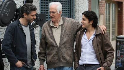 Leonardo Sbaraglia, Federico Luppi y Martín Slipak, en el set de la película Sin retorno