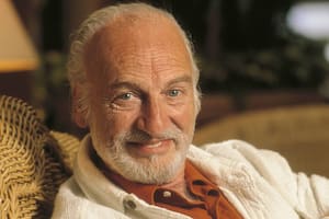 Murió Héctor Alterio, un gran actor que supo en sus últimos años vencer a su peor enemigo