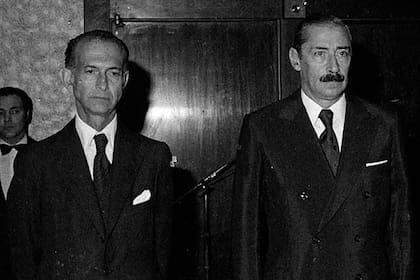 José Martínez de Hoz y Jorge Rafael Videla.