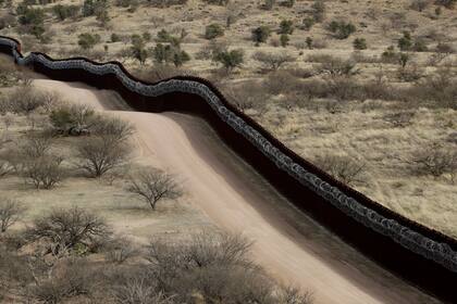Muro en la frontera con México