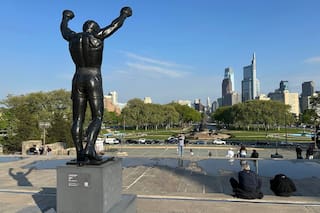 Museo de Filadelfia lleva la estatua de Rocky al interior tras décadas de tensión