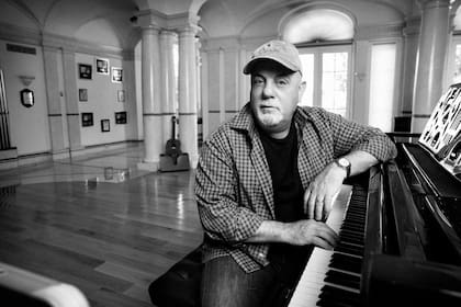 Billy Joel en su casa de Long Island, Nueva York -el lugar donde creció-, en una imagen de 2018