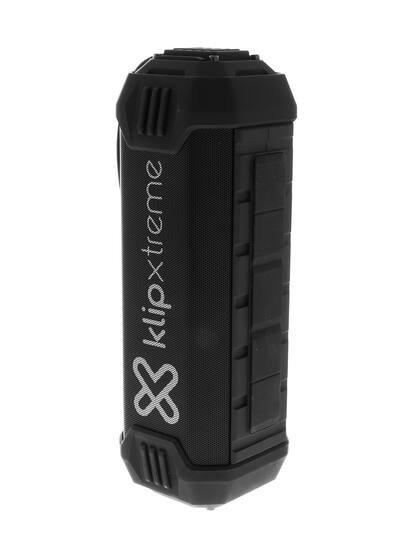 MÚSICA PORTÁTIL. El parlante Adamant de Klip Xtreme es inalámbrico, incluye tecnología Bluetooth, es resistente a salpicaduras de agua y su batería tiene una autonomía de hasta 22 horas de reproducción ($5999).