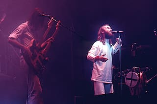 Genesis: la historia de los argentinos que en 1977 peregrinaron para ver a la banda en Brasil
