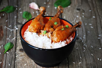 Muslos de pollo agridulce.