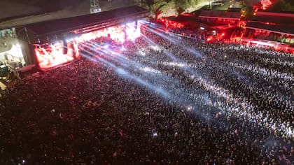 Mute convoca a decenas de miles de personas con su line up entre los que se destacan algunos de los mejores DJs de la escena global