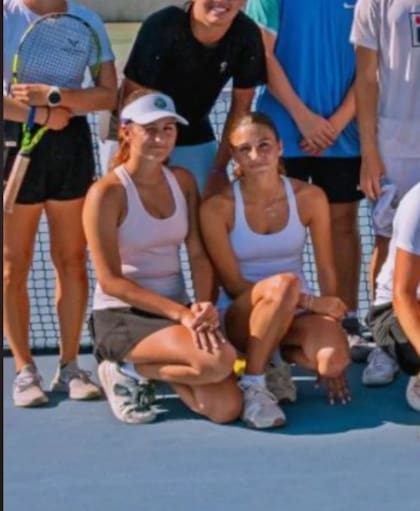 Myla y Charlene, las hijas de Roger Federer, en la Academia de tenis de Rafael Nadal