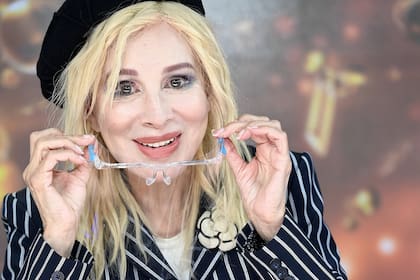 Nacha Guevara, a punto de cumplir 80. Una mujer que se construyó a sí misma y se transformó a lo largo de los años.