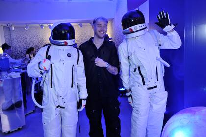 Nacho Castanares también fue de la partida. El exfinalista de la versión de Gran Hermano en la que se coronó Marcos Ginocchio optó por un look total black