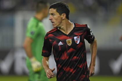 Nacho Fernández asistió a Pinola en el 1-0, marcó el 2-0 y fue la gran figura de River ante Palestino