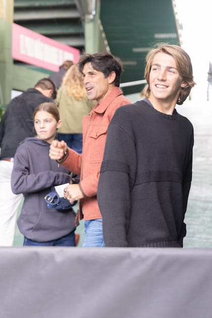Nacho Figueras con sus hijos menores, Alba y Artemio