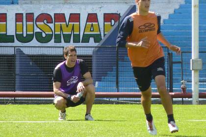 Nacho González comenzó su interinato en Racing