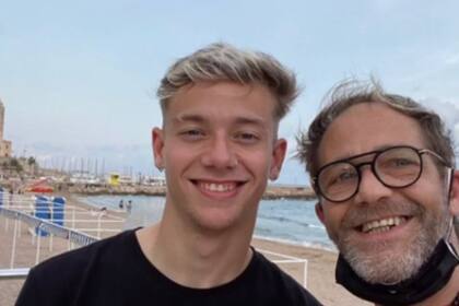Nacho junto a su papá, Rodolfo (Foto Instagram @rodopose)