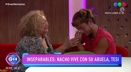 Nacho recibe a Teresa, su abuela y a Jesús, la expareja de Rodolfo