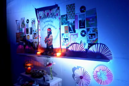 Nada es formal en torno a Belencita. Su creadora hasta se permite jugar con cierta divinidad