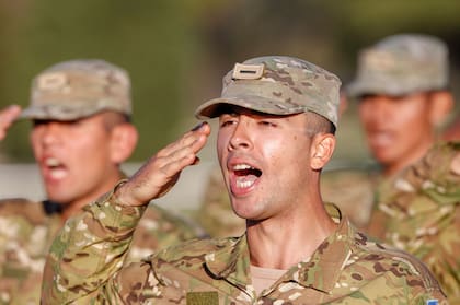 Nada hacía anticipar en 1982 que los jóvenes que pertenecían a esta promoción, deberían egresar prematuramente y combatir en Malvinas