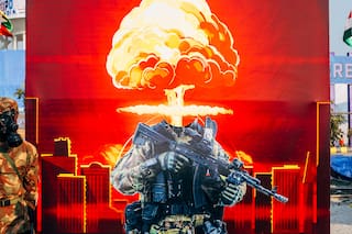 Viaje al interior de las ferias de armas, del exotismo a la banalidad del mal