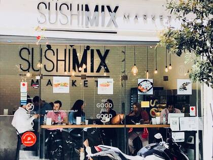 Nada que guste más que el sushi y nada que de más fiaca hacer, mejor pedir a Sushimix