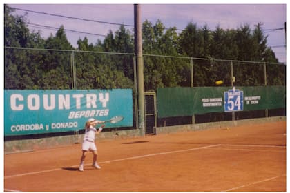 Nadia Podoroska empezó a jugar al tenis en Fisherton por la recomendación de su médico