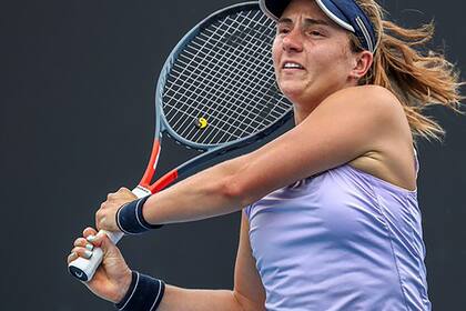 Nadia Podoroska volverá a jugar en el equipo argentino de la BJK Cup y los torneos de Buenos Aires y Montevideo