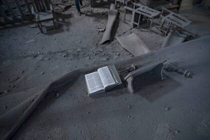 Una biblia testigo de los ataques