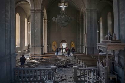 Vista de los destrozos dentro de la Catedral