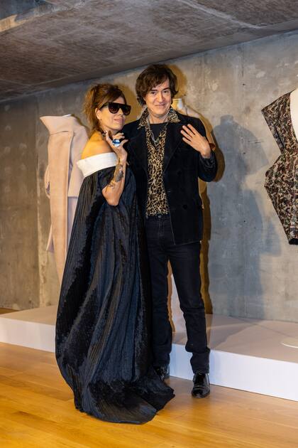 Naná Gallardo y Diego Alexandre en el back de Min Agostini