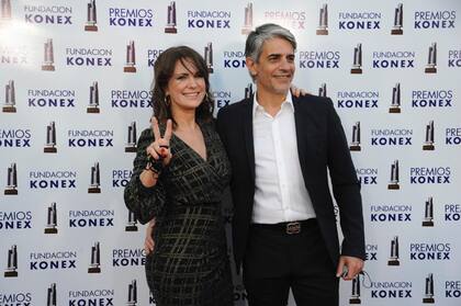 Nancy Dupláa acudió a la ceremonia de los Premios Konex en compañía de su pareja, el actor Pablo Echarri